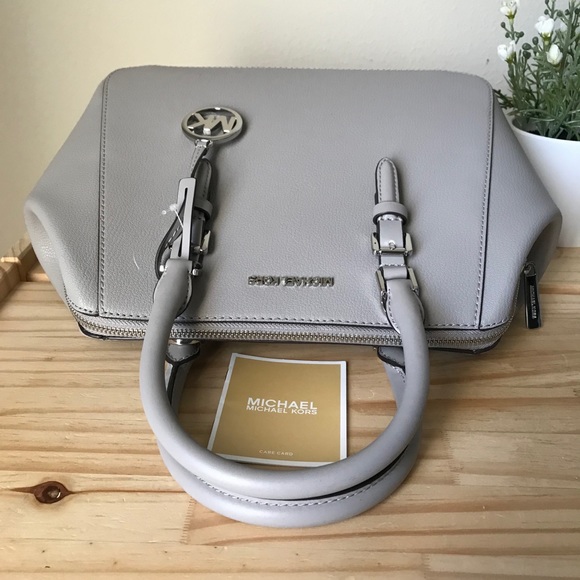 🌼Michael Kors Purse - Picture 4 of 10